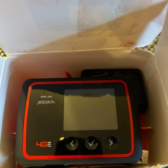 Verizon MiFi 6620L Jetpack 4G LTE Mobile Hotspot Verizon - Picture 7 of 7